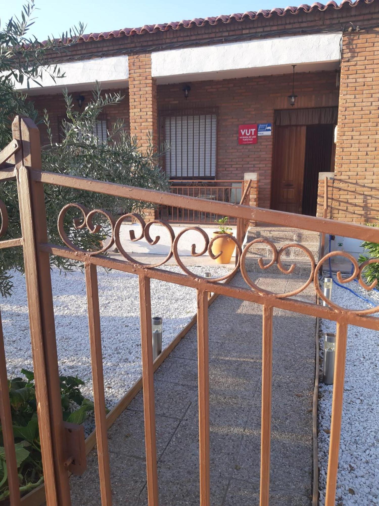 Villa Vivienda Turistica Vino Tinto Almonacid de Toledo Exterior foto